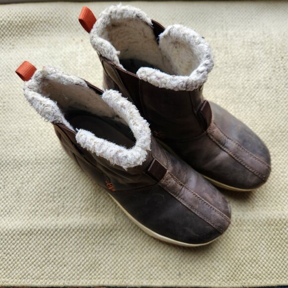 Keen Shoes - Keen Snowmass Mid waterproof Nubuck pull on brown winter snow boots womens 8.5